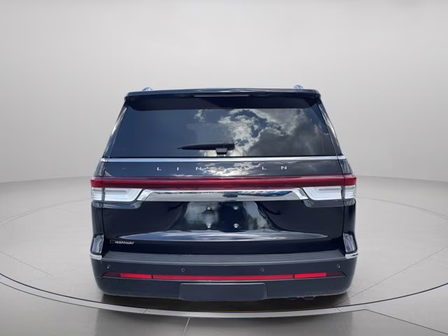 2022 Black Metallic Lincoln Navigator Reserve 4X4 SUV