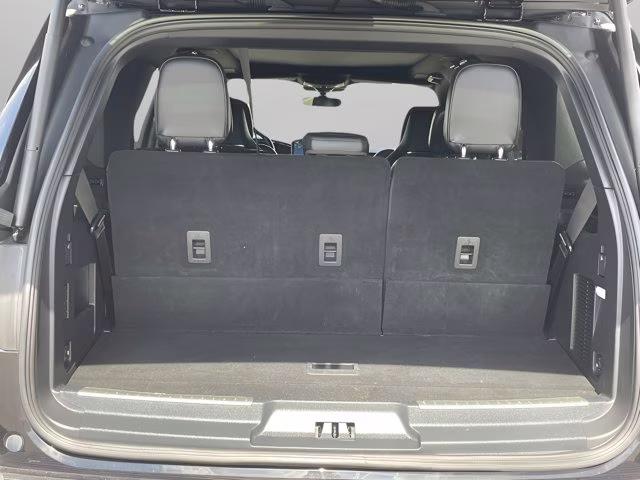 2022 Black Metallic Lincoln Navigator Reserve 4X4 SUV