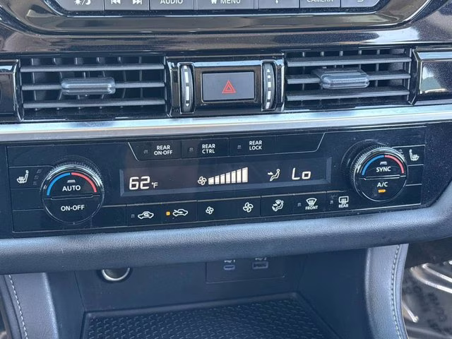 2024 Pearl White Tricoat Nissan Pathfinder SV FWD SUV