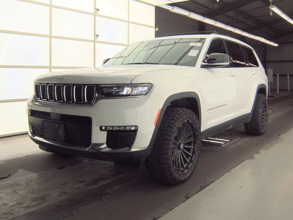 2025 Bright White Clearcoat Jeep Grand Cherokee L Limited 4X4 SUV