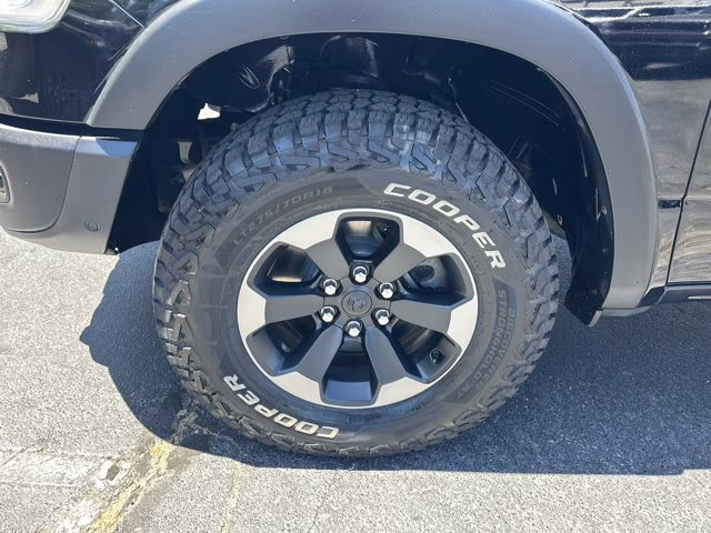 2019 Diamond Black Crystal Pearlcoat Ram 1500 Rebel 4X4 Truck