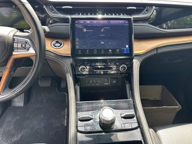 2025 Diamond Black Crystal Pearlcoat Jeep Grand Cherokee L Summit Reserve 4X4 SUV