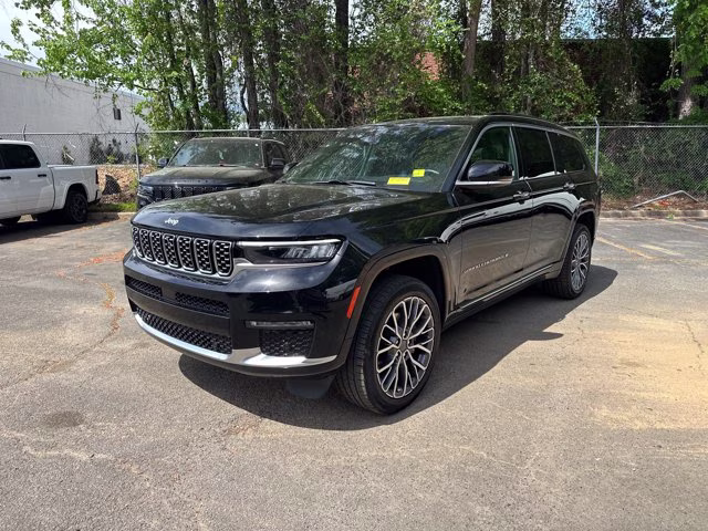 2025 Diamond Black Crystal Pearlcoat Jeep Grand Cherokee L Summit Reserve 4X4 SUV