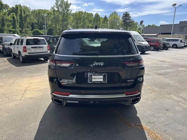 2025 Diamond Black Crystal Pearlcoat Jeep Grand Cherokee L Summit Reserve 4X4 SUV