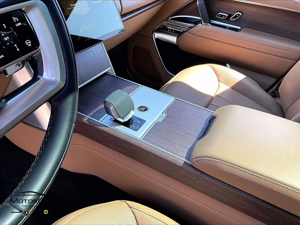 2024 Belgravia Green Metallic Land Rover Range Rover SE AWD SUV