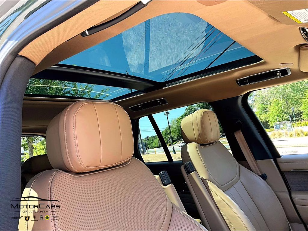 2024 Belgravia Green Metallic Land Rover Range Rover SE AWD SUV