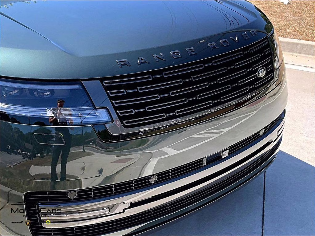 2024 Belgravia Green Metallic Land Rover Range Rover SE AWD SUV