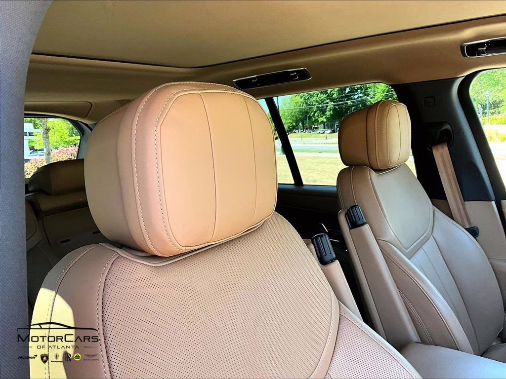 2024 Belgravia Green Metallic Land Rover Range Rover SE AWD SUV