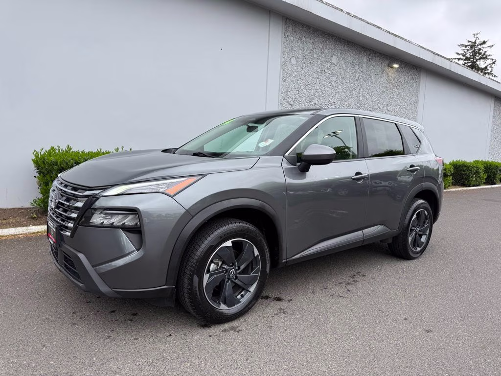 2024 Gun Metallic Nissan Rogue SV AWD SUV
