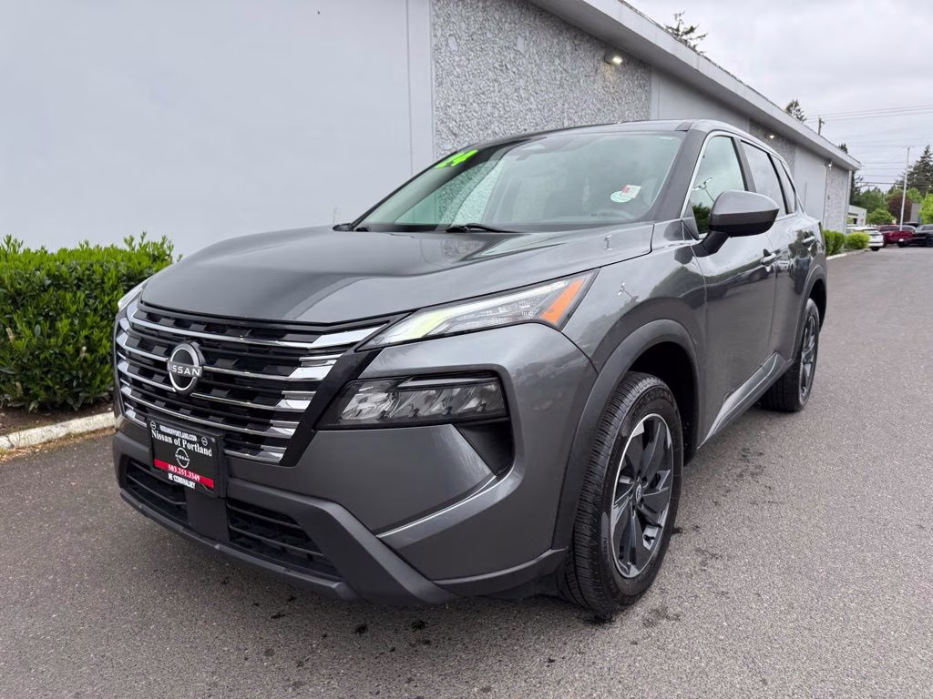 2024 Gun Metallic Nissan Rogue SV AWD SUV