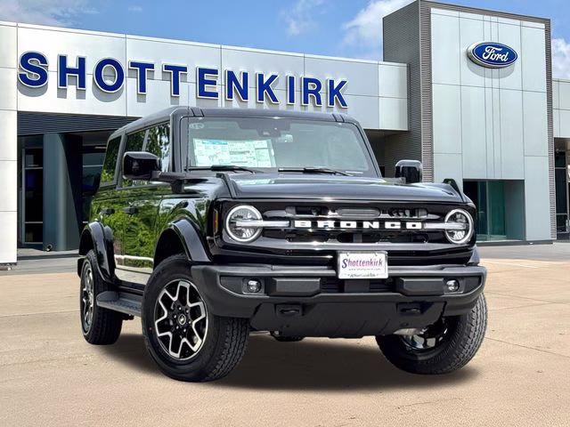 2026 Shadow Black Ford Bronco Outer Banks 4X4 SUV