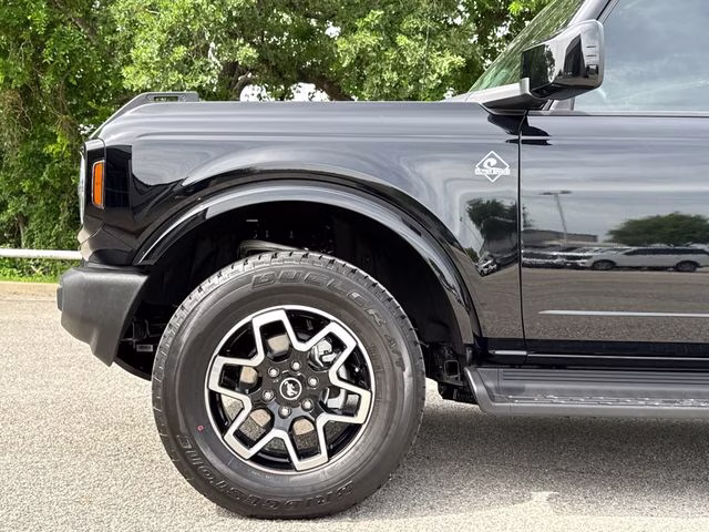 2026 Shadow Black Ford Bronco Outer Banks 4X4 SUV