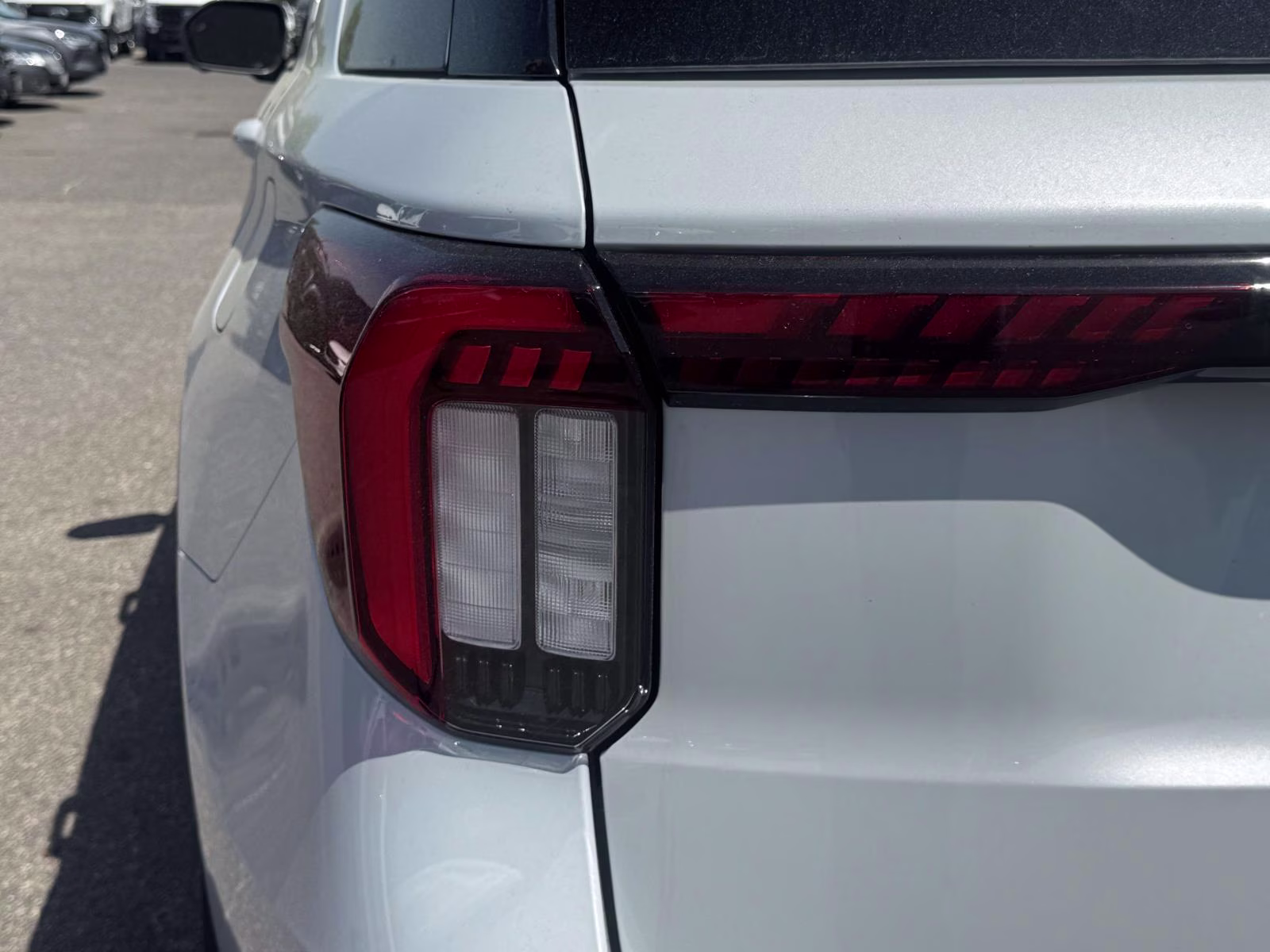 2026 Space White Metallic Ford Explorer ST-Line 4WD 4X4 SUV