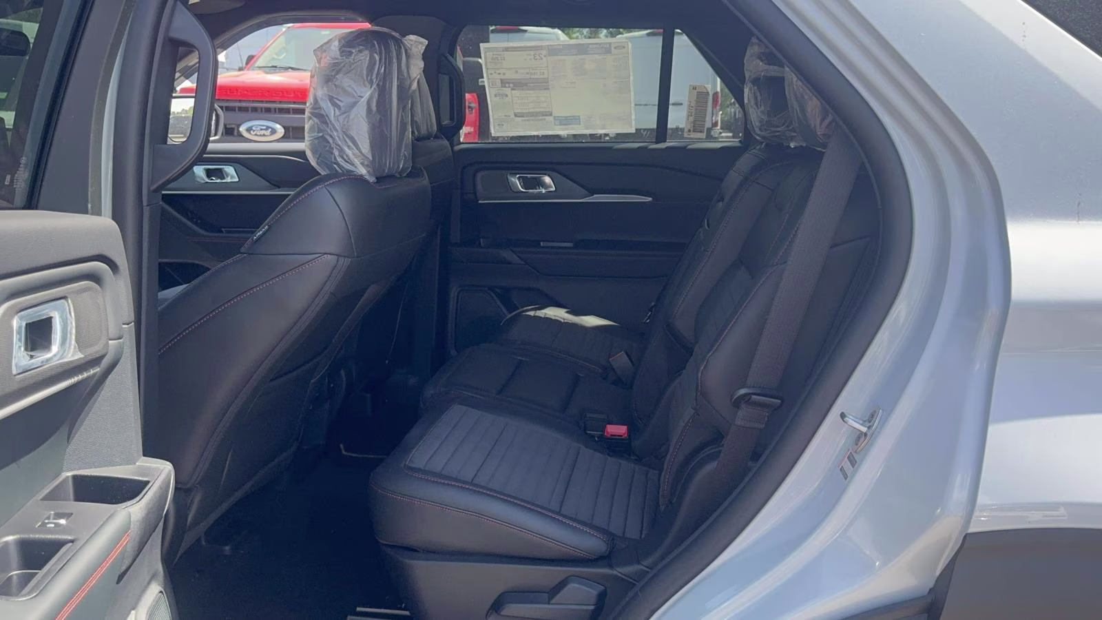 2026 Space White Metallic Ford Explorer ST-Line 4WD 4X4 SUV