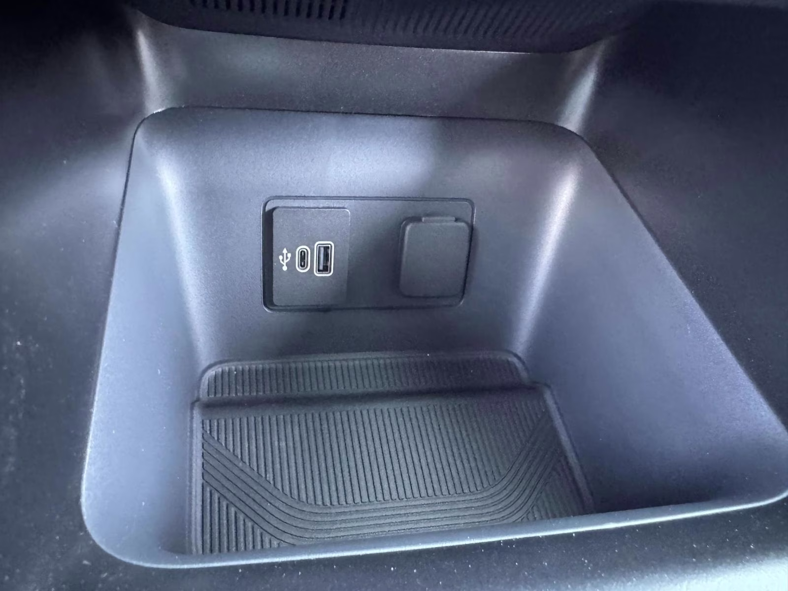 2026 Space White Metallic Ford Explorer ST-Line 4WD 4X4 SUV