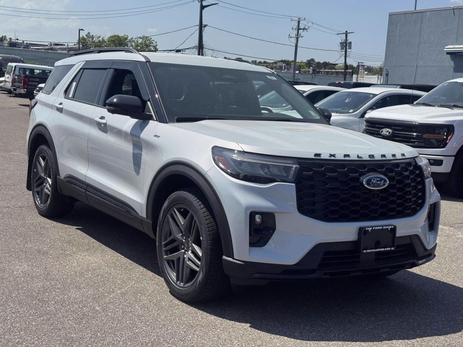 2026 Space White Metallic Ford Explorer ST-Line 4WD 4X4 SUV