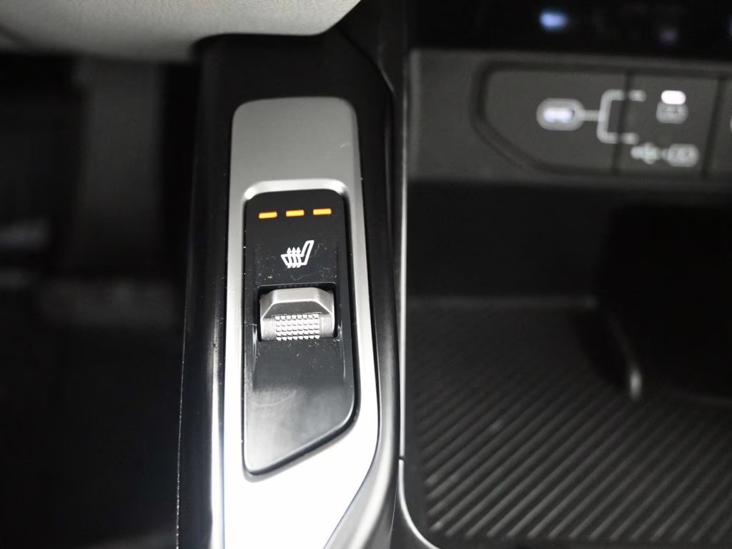 2025 Glacial White Pearl Kia Sorento S FWD SUV