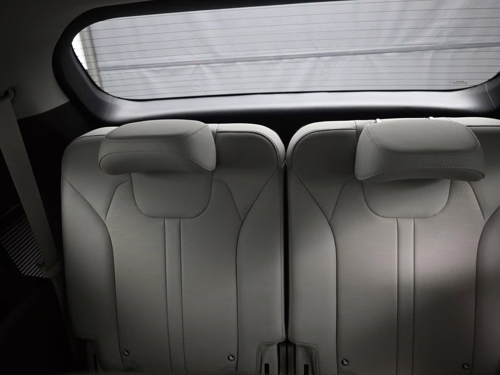 2025 Glacial White Pearl Kia Sorento S FWD SUV