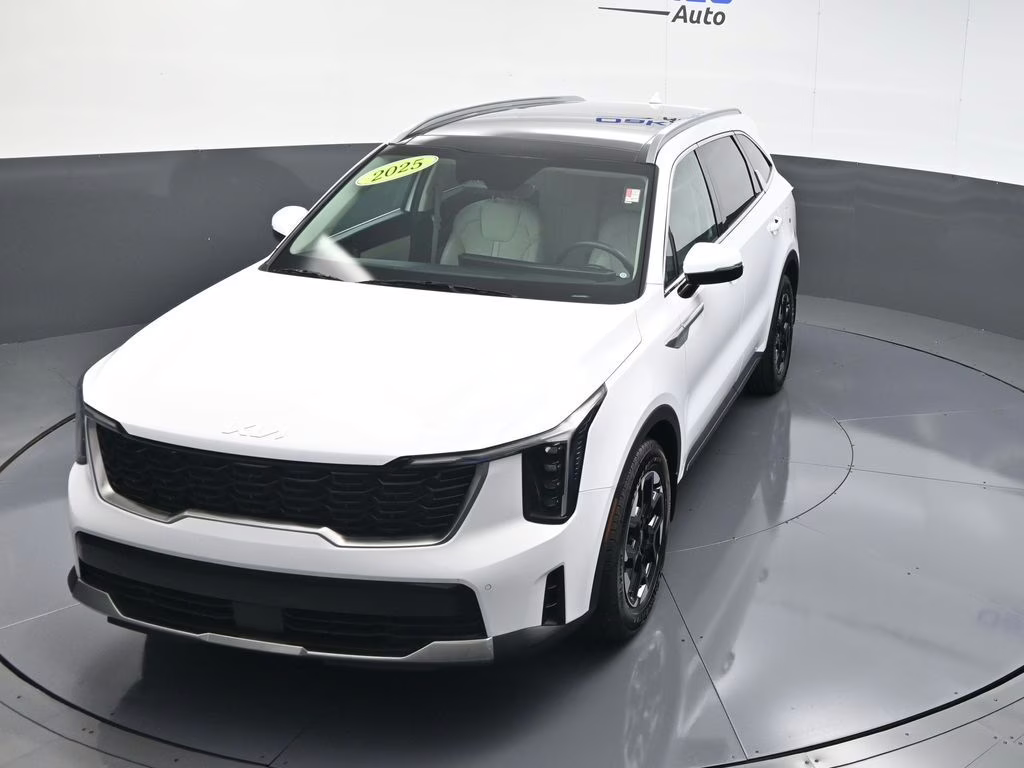2025 Glacial White Pearl Kia Sorento S FWD SUV