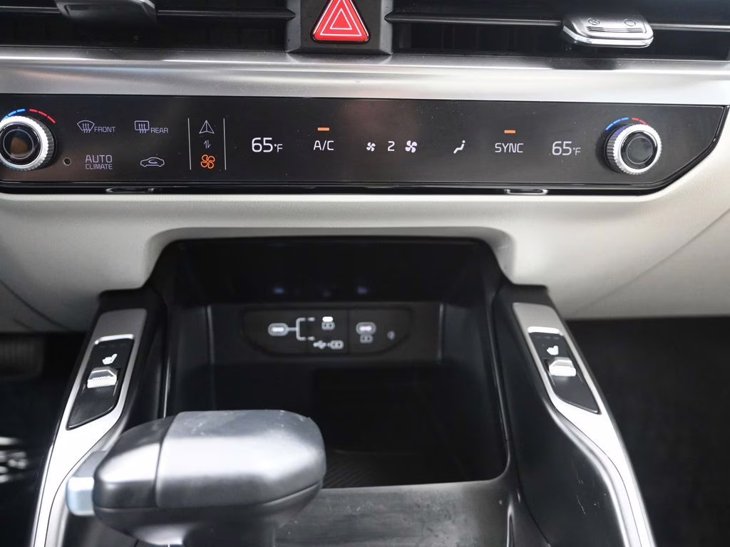 2025 Glacial White Pearl Kia Sorento S FWD SUV
