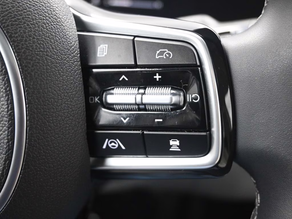 2025 Glacial White Pearl Kia Sorento S FWD SUV