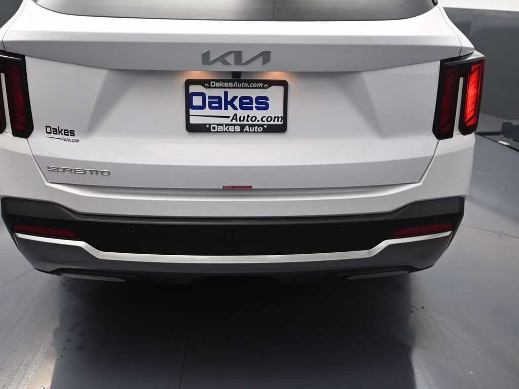 2025 Glacial White Pearl Kia Sorento S FWD SUV