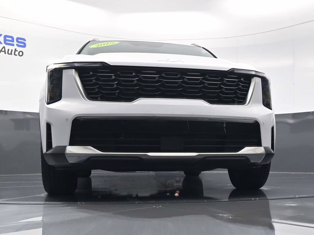 2025 Glacial White Pearl Kia Sorento S FWD SUV