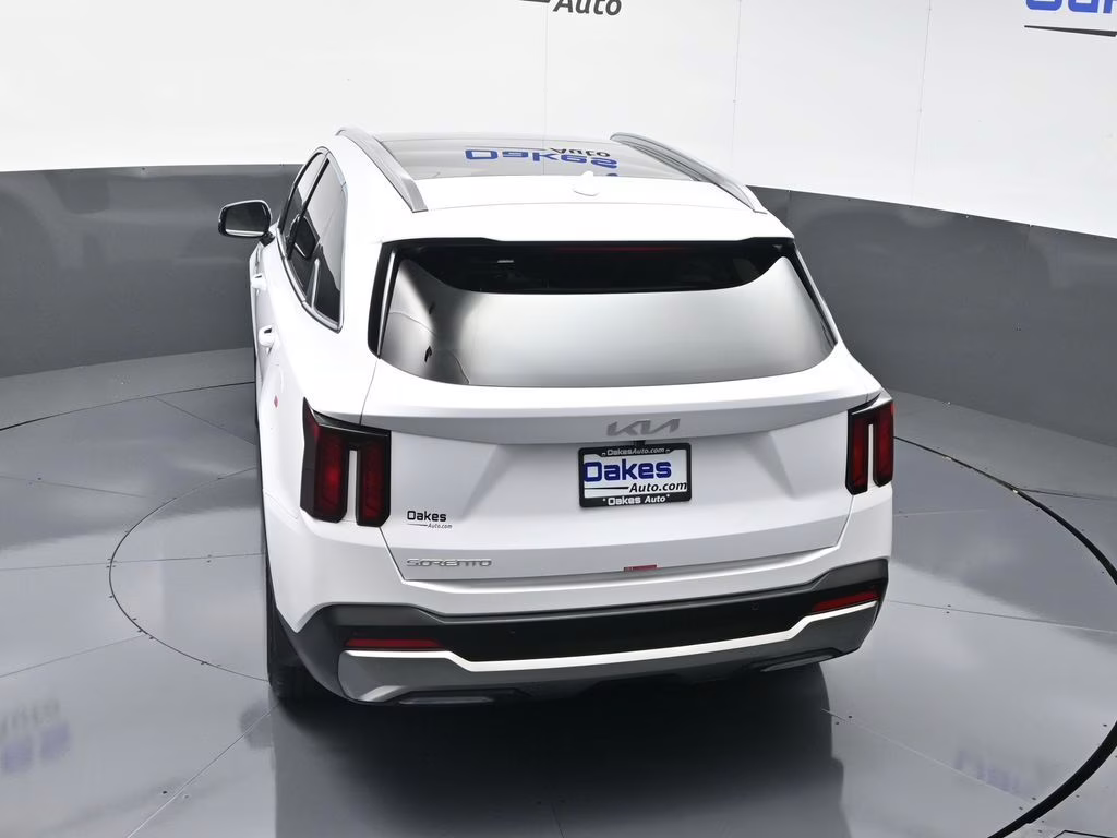2025 Glacial White Pearl Kia Sorento S FWD SUV