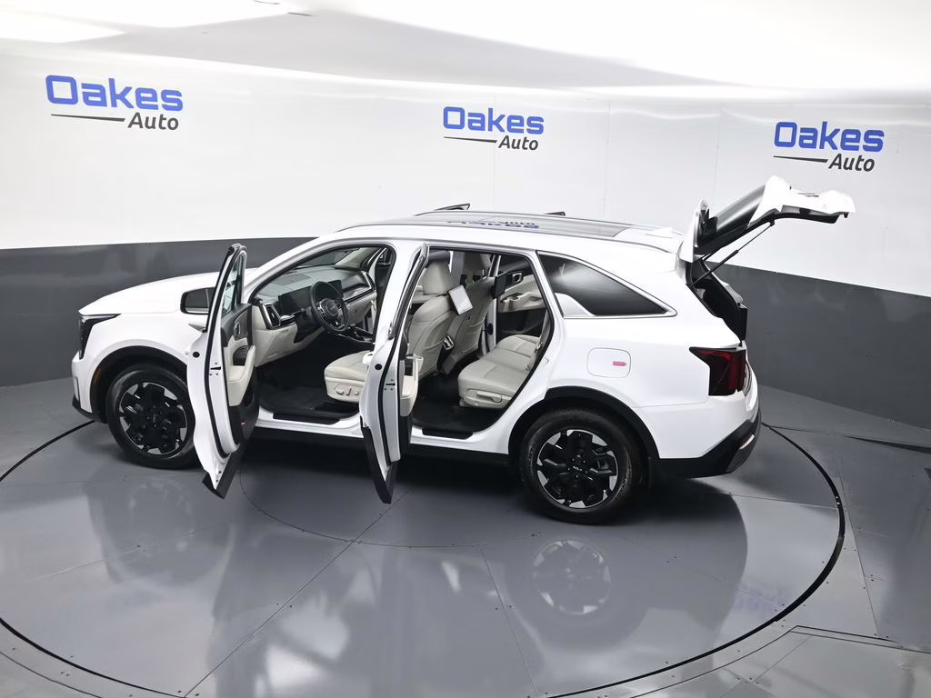 2025 Glacial White Pearl Kia Sorento S FWD SUV