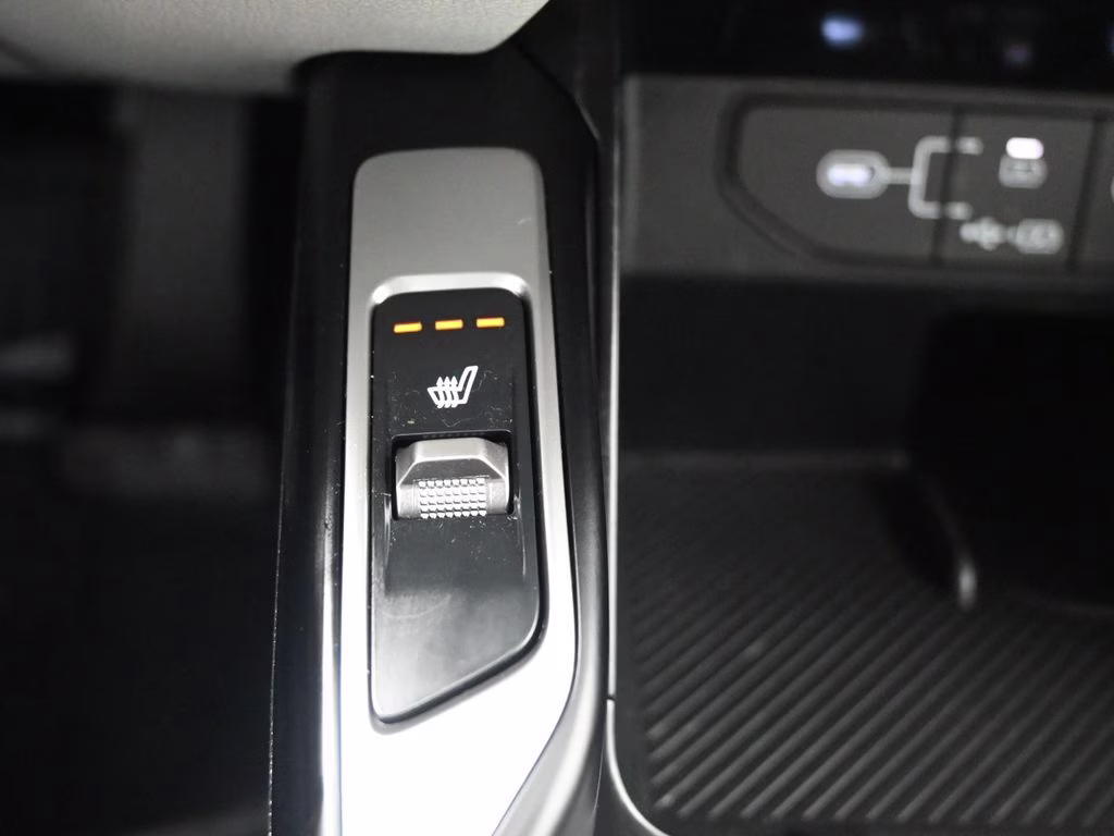 2025 Glacial White Pearl Kia Sorento S FWD SUV
