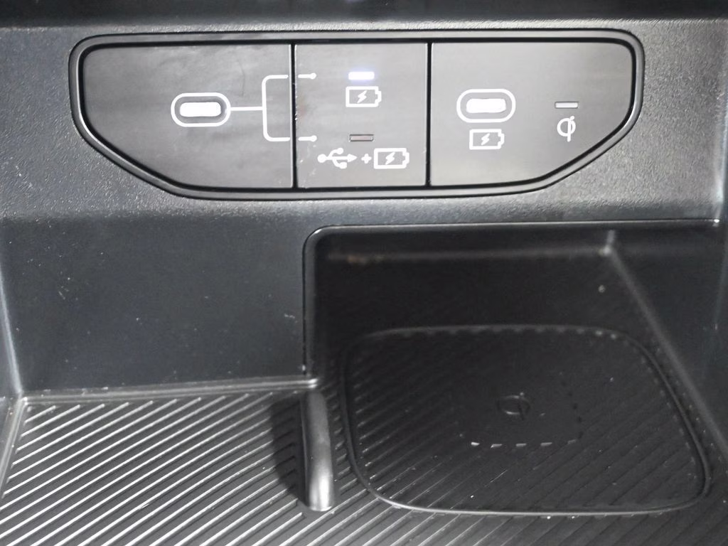 2025 Glacial White Pearl Kia Sorento S FWD SUV
