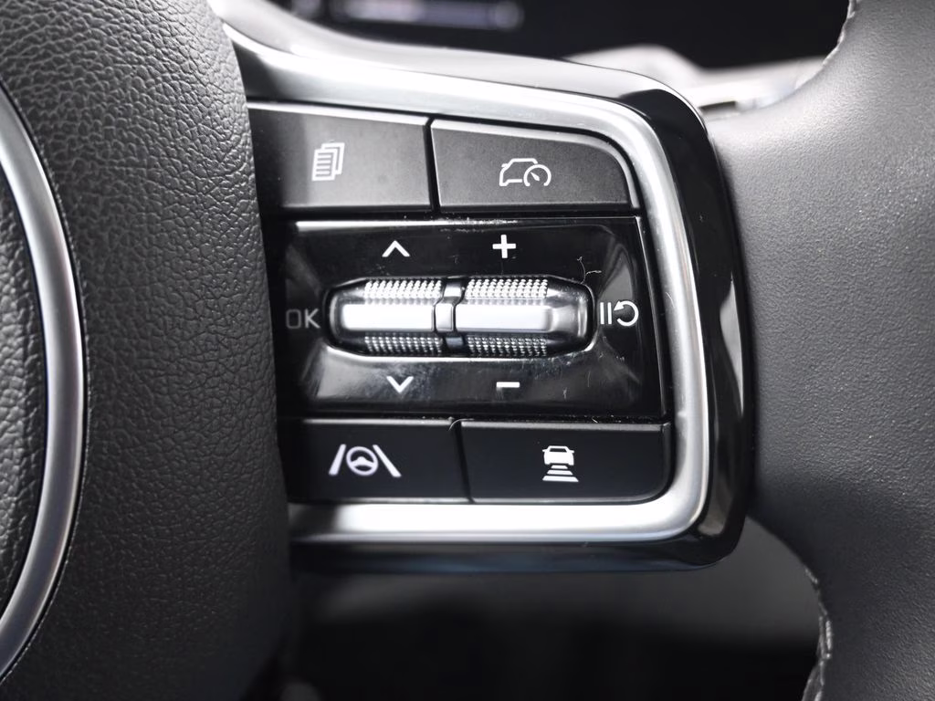 2025 Glacial White Pearl Kia Sorento S FWD SUV