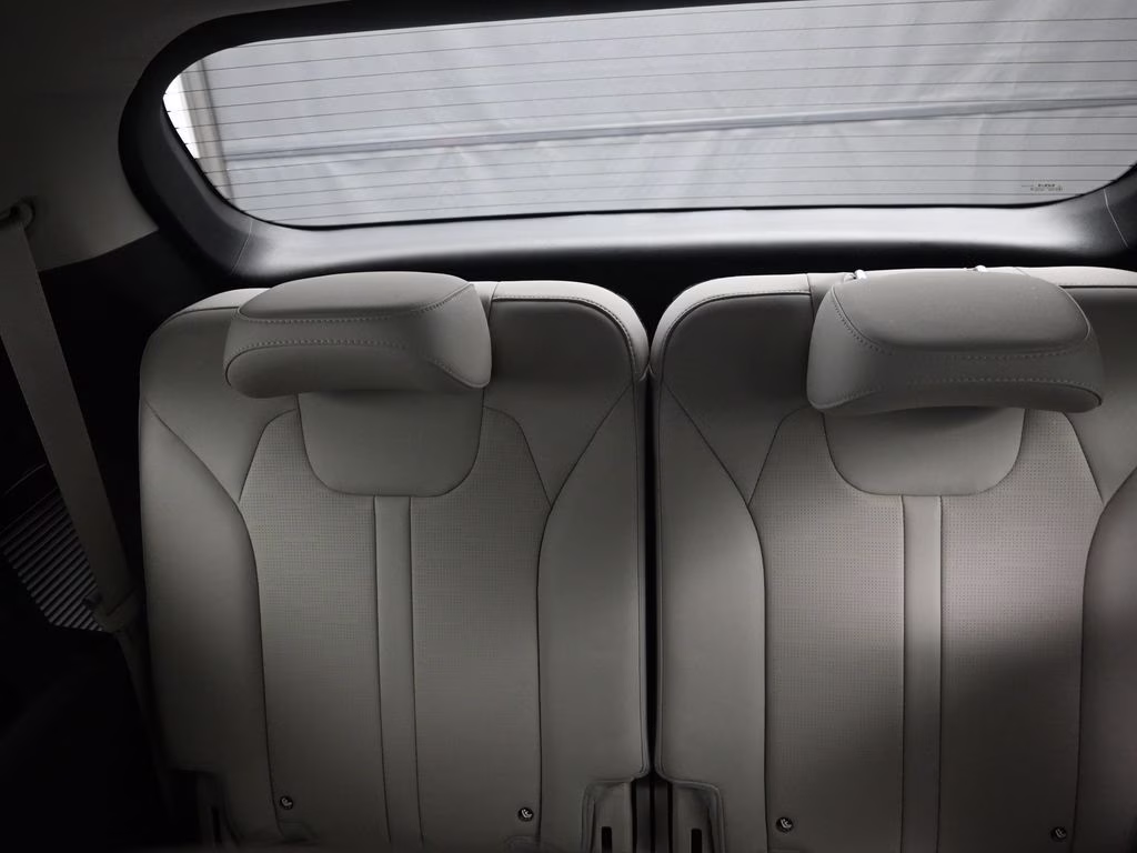 2025 Glacial White Pearl Kia Sorento S FWD SUV
