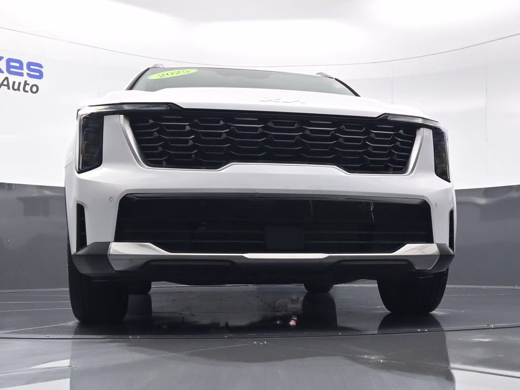 2025 Glacial White Pearl Kia Sorento S FWD SUV