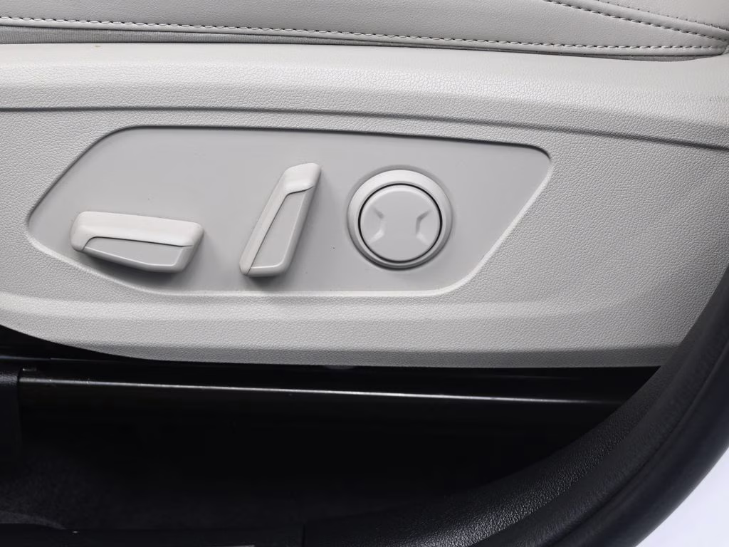 2025 Glacial White Pearl Kia Sorento S FWD SUV