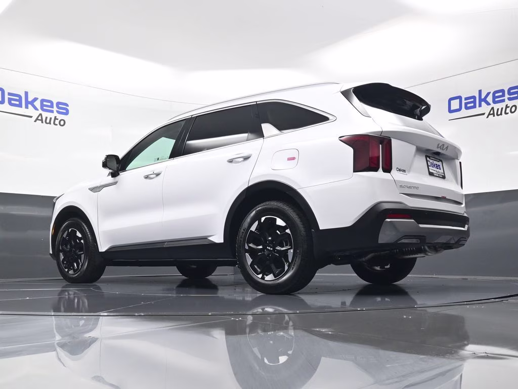2025 Glacial White Pearl Kia Sorento S FWD SUV