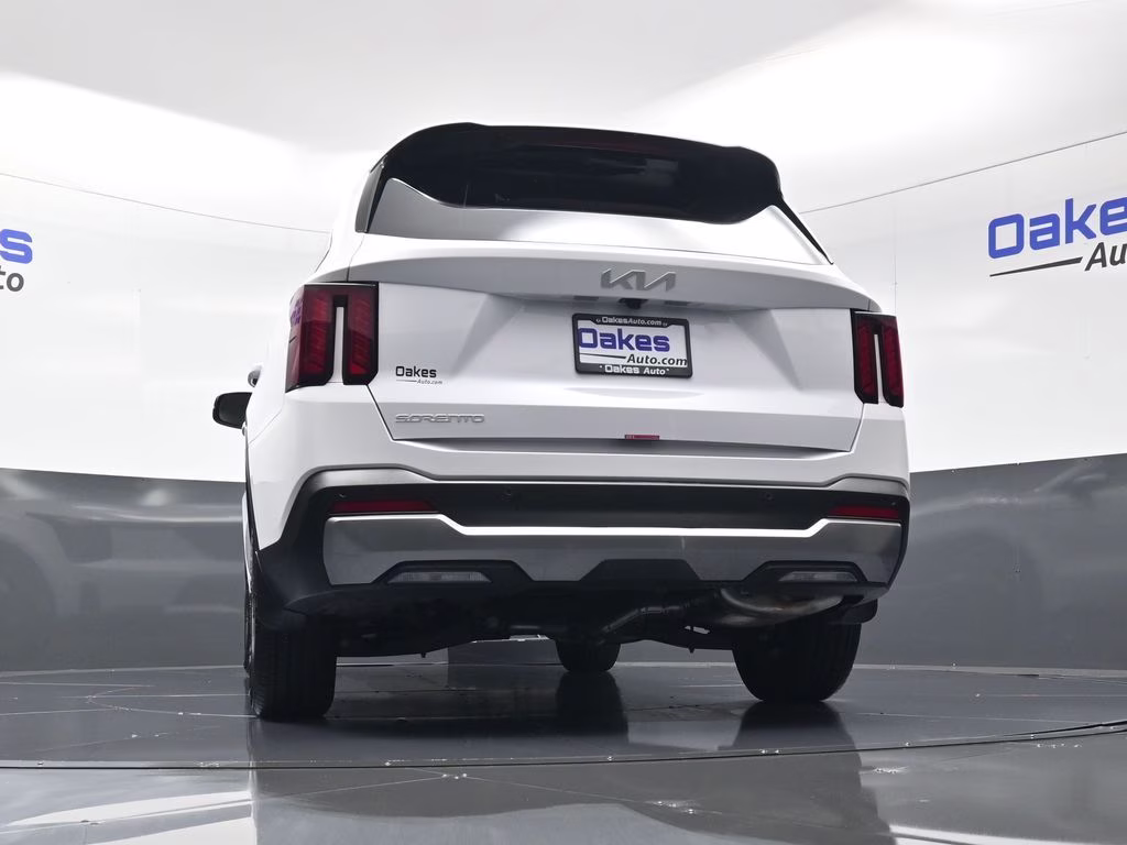 2025 Glacial White Pearl Kia Sorento S FWD SUV