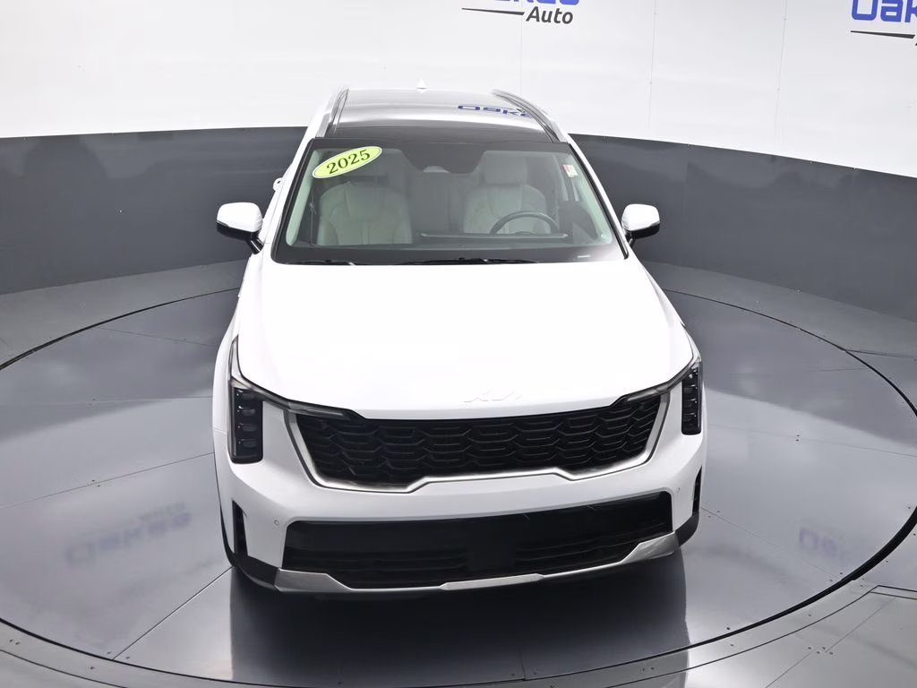 2025 Glacial White Pearl Kia Sorento S FWD SUV