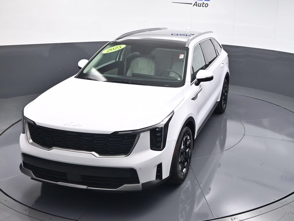 2025 Glacial White Pearl Kia Sorento S FWD SUV