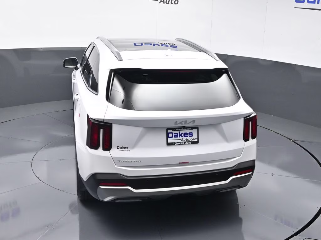 2025 Glacial White Pearl Kia Sorento S FWD SUV