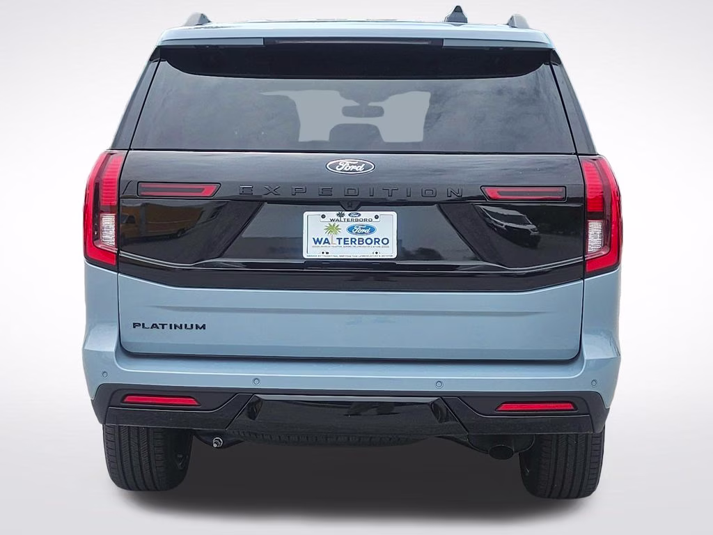 2026 Glacier Gray Metallic Tri-Coat Ford Expedition Platinum 4X4 SUV