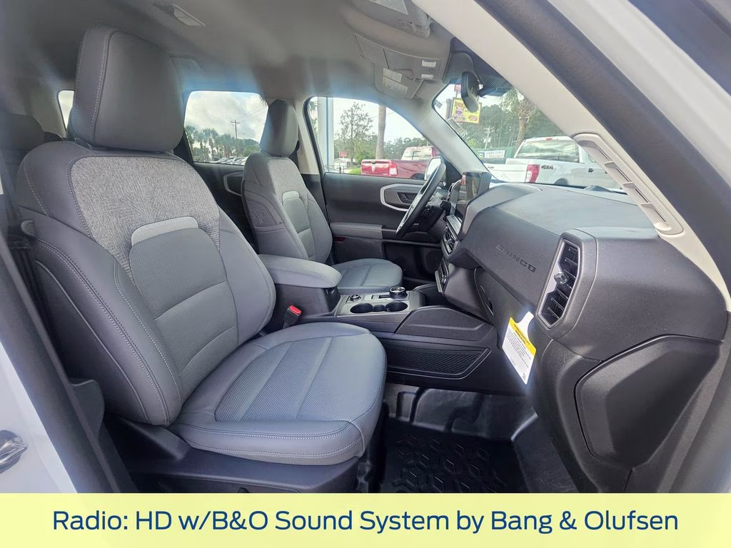 2026 Oxford White Ford Bronco Sport Badlands 4X4 SUV