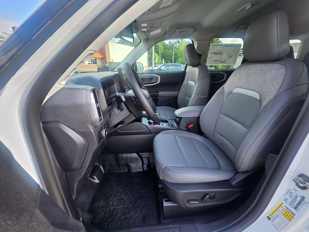 2026 Oxford White Ford Bronco Sport Badlands 4X4 SUV