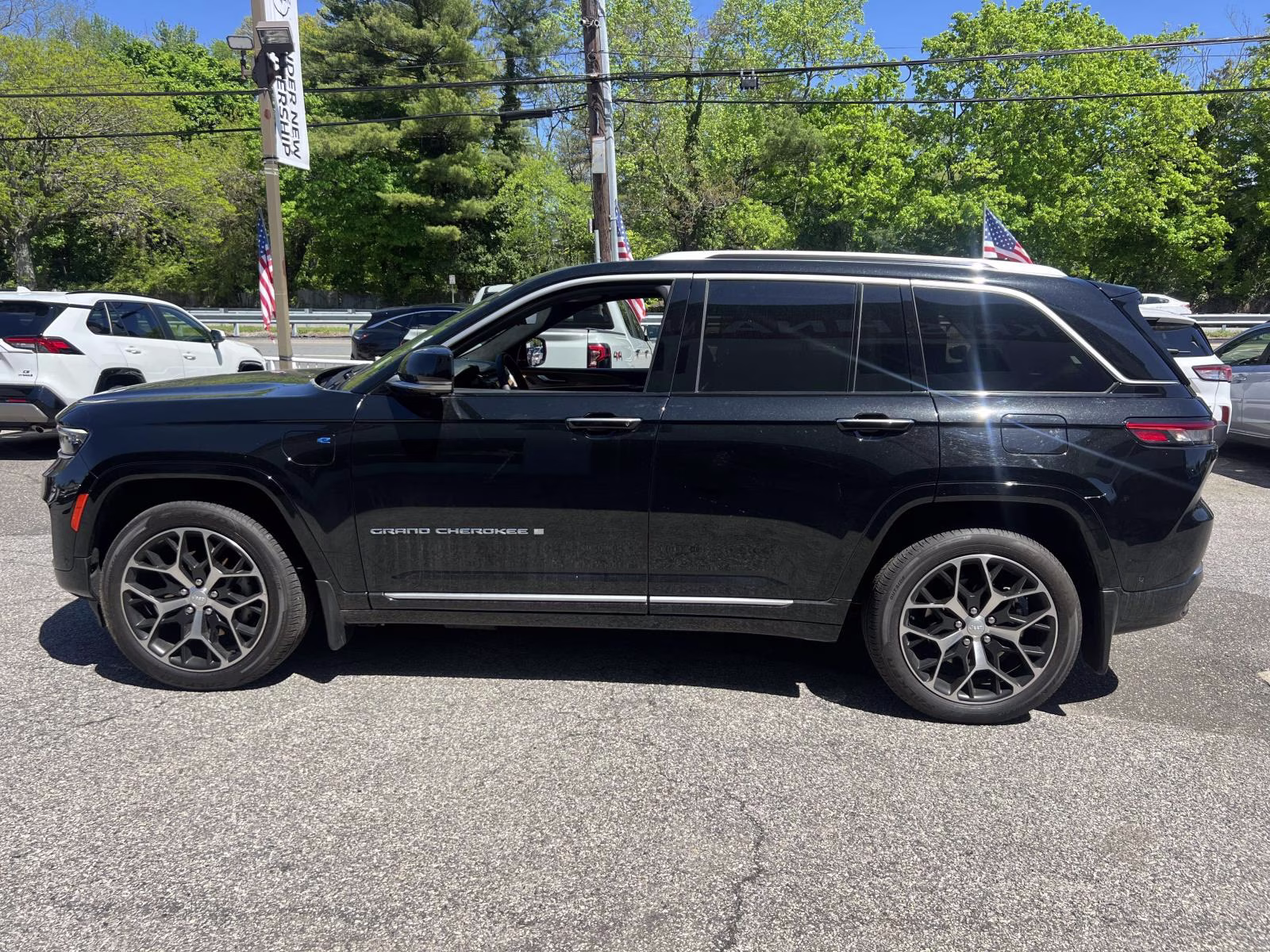2022 Black Jeep Grand Cherokee 4xe Summit Reserve 4x4 4X4 SUV