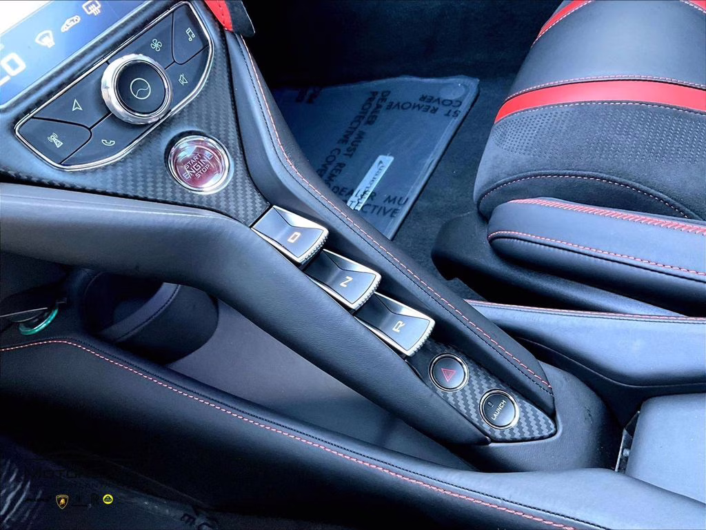 2021 White McLaren 720S RWD Coupe