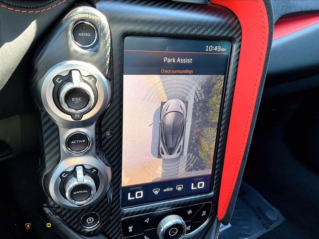 2021 White McLaren 720S RWD Coupe
