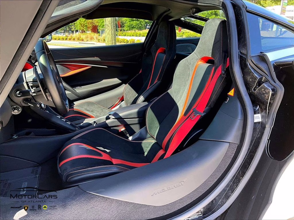 2021 White McLaren 720S RWD Coupe