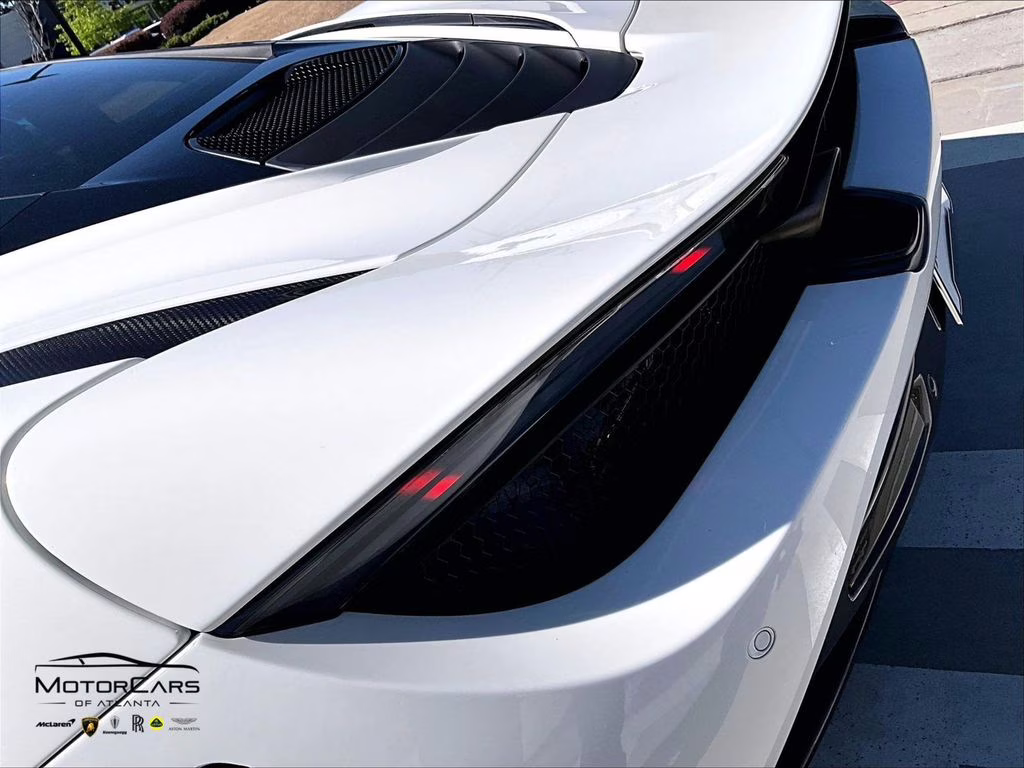 2021 White McLaren 720S RWD Coupe