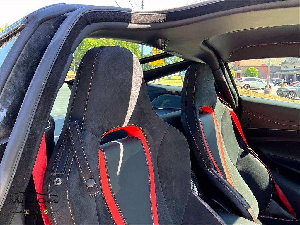 2021 White McLaren 720S RWD Coupe