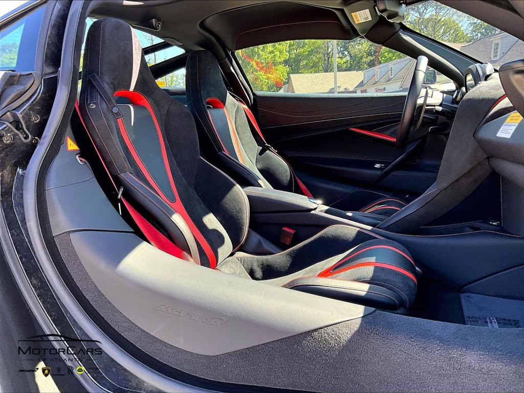 2021 White McLaren 720S RWD Coupe